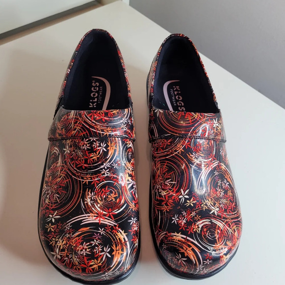 Klogs Footwear Mission Clog Pin Drop Patent Leather Size Women's 9.5 NEW in Box - Picture 6 of 12